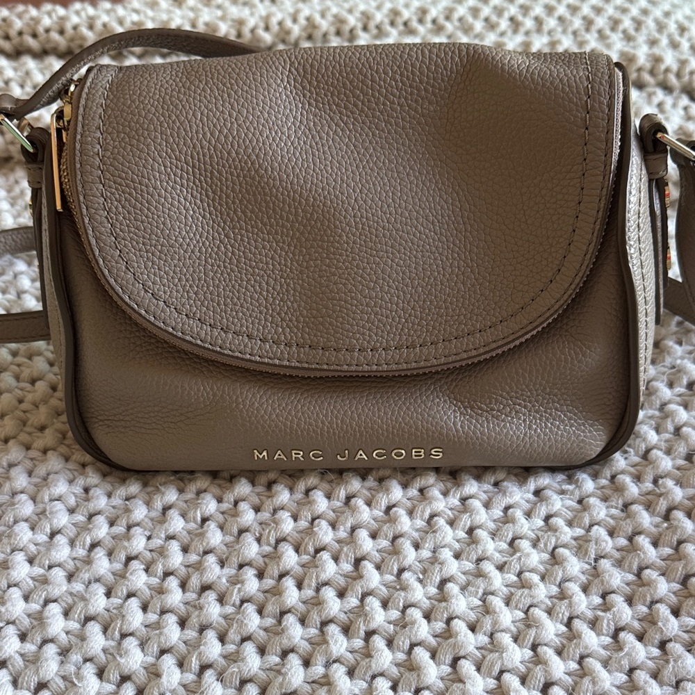 MARC JACOBS The Groove Leather Messenger Bag